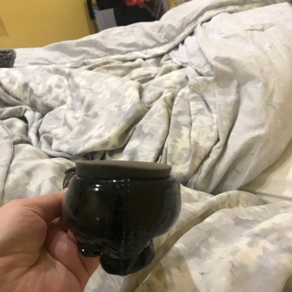 Shoes - Picture 3 of 4